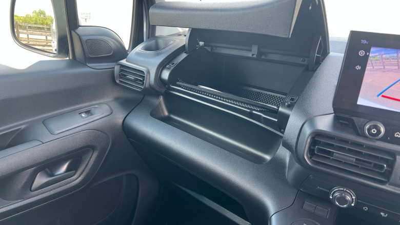 Peugeot Partner Standard Diesel 1.5 BlueHDi 100 Asphalt Van
